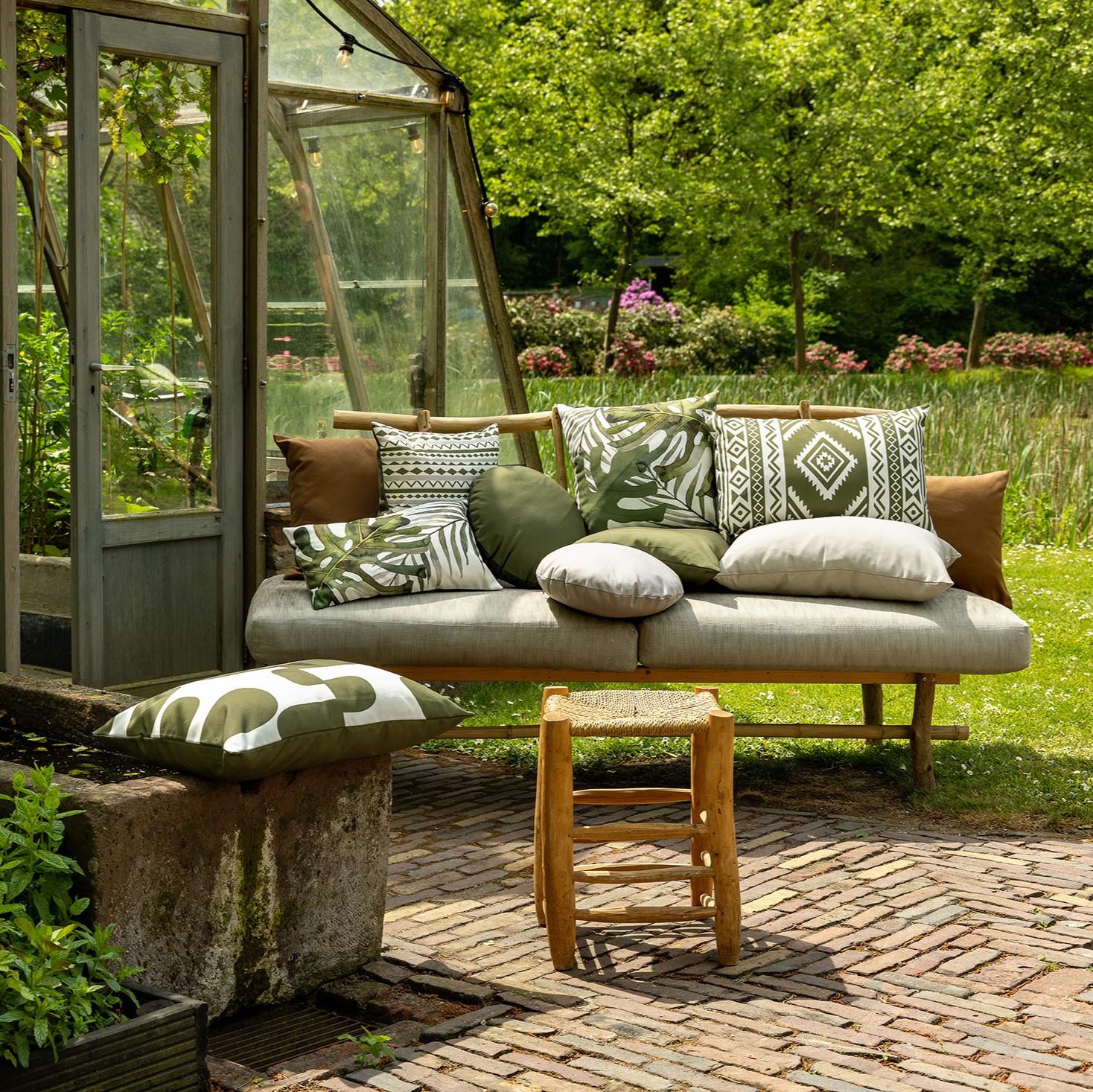 NUNO Outdoor Cushion 40x60 cm Olive Branch green Cushion